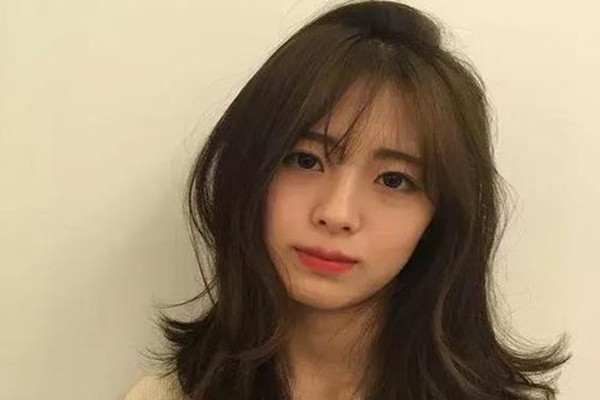 冷棕色适合什么年龄，冷棕色发色很亮吗