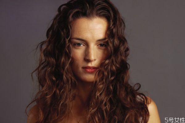 羊毛卷多久会直，烫完羊毛卷可以软化掉吗