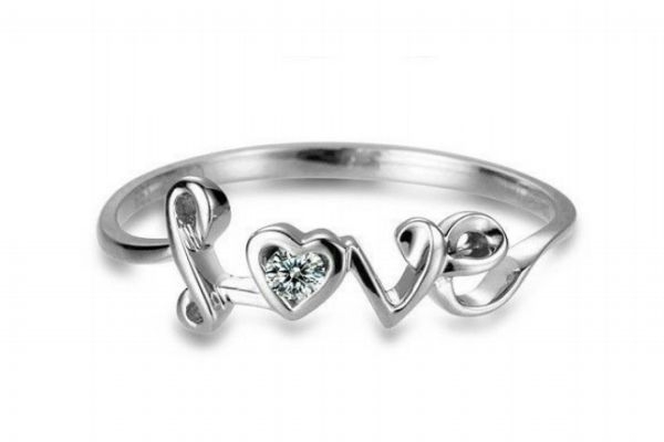 周大福铂金戒指多少钱一克，周大福铂金戒指价格