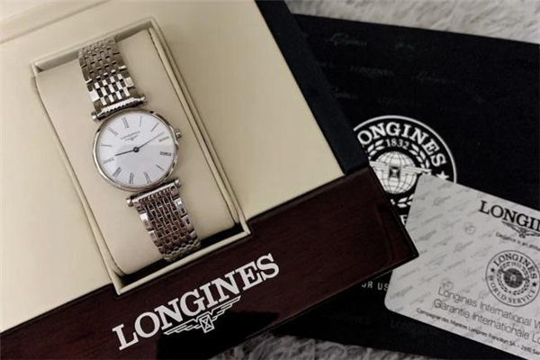 浪琴手表保修几年，浪琴专柜免费截表带吗