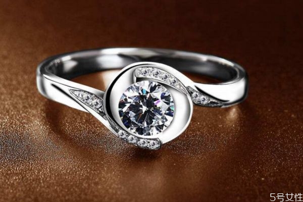 结婚戒指换新有讲究么，换结婚戒指需要注意什么