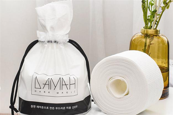 黑魔法洗脸巾怎么用，黑魔法洗脸巾可以卸妆吗