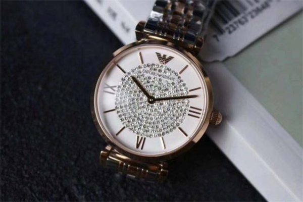 阿玛尼满天星表带怎么调短，阿玛尼满天星为什么叫满天星