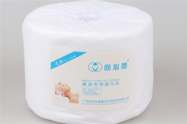 洗脸巾可以卸妆吗，洗脸巾可以洗澡吗