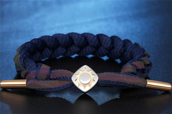 rastaclat小狮子反光手链能沾水吗，小狮子反光手链怎么洗