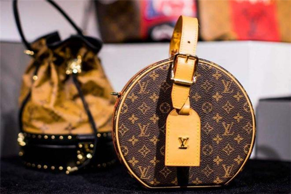 lv专柜配货是什么意思，lv官网和专柜质量有差别吗