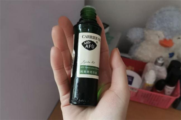 阿芙荷荷巴油可以用导出仪吗，阿芙荷荷巴油会闷痘吗