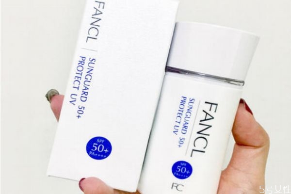 物理防晒需要卸妆吗，物理防晒用什么卸妆