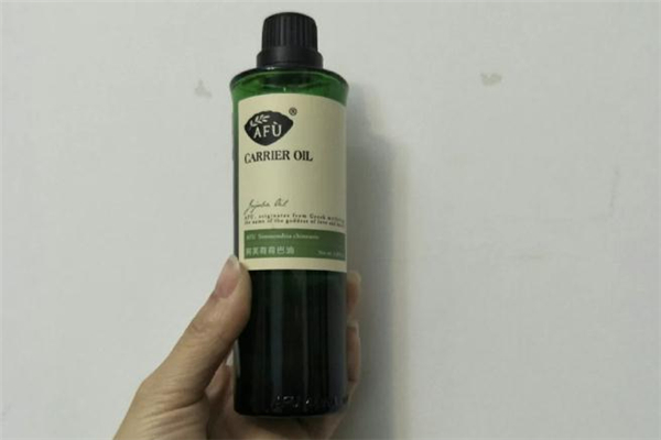阿芙荷荷巴油可以直接上脸吗，阿芙荷荷巴油是纯天然的吗