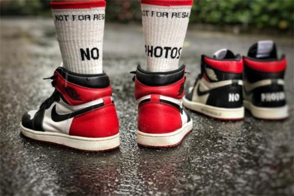 aj1男女款有什么区别，女款aj男生能穿吗