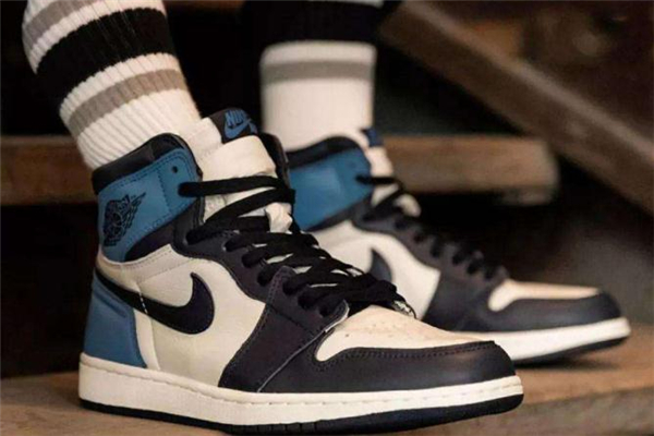 aj1的鞋垫可以拆吗，aj1鞋垫怎么拆