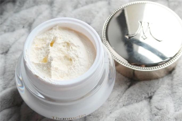 梵蜜琳贵妇膏能祛斑吗，梵蜜琳贵妇膏可以收缩毛孔吗