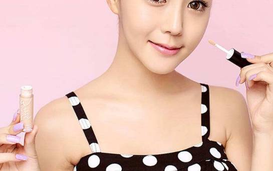 先定妆还是先画眼影