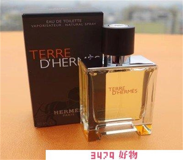 爱马仕大地和香奈儿蔚蓝哪款好闻、区别