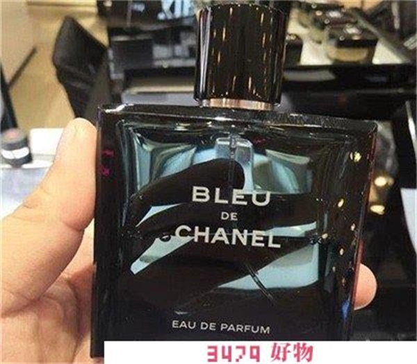 香奈儿蔚蓝男士香水是什么味道，香奈儿蔚蓝香水好闻吗