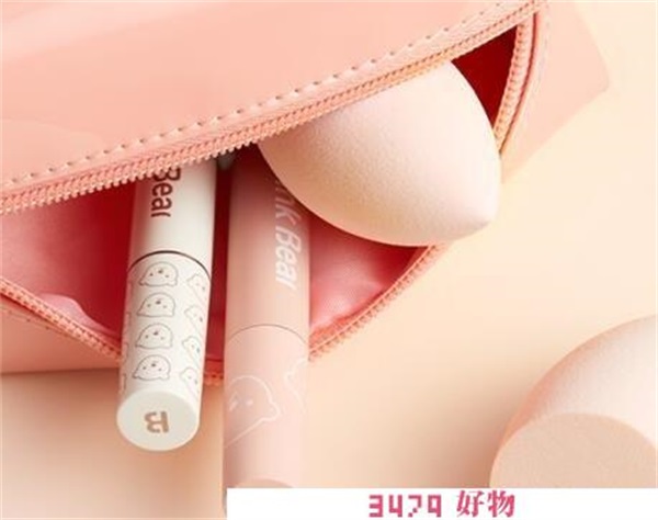 pinkbear是完美日记，皮可熊是完美日记的吗