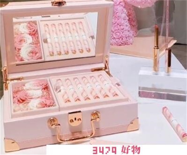 完美日记皮箱礼盒多少钱，完美日记永生花礼盒多少钱