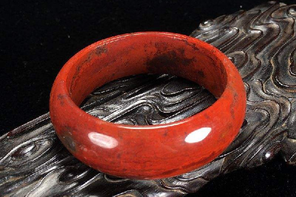 玛瑙手镯买回来要不要净化，玛瑙手镯是亮的好还是不亮的好