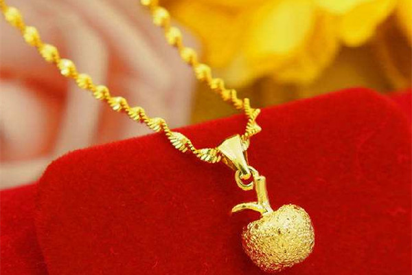 金项链火烧会变黑吗，金项链怎么分辨真假