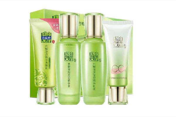 百雀羚含有香精和酒精吗，百雀羚护肤品孕妇可以用吗