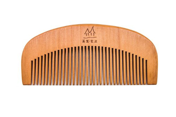 梳子多久清洗一次，梳子上的污垢怎么清理