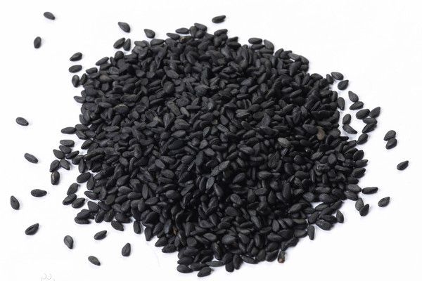 白发变黑发最好的方法，让头发变得又黑又亮