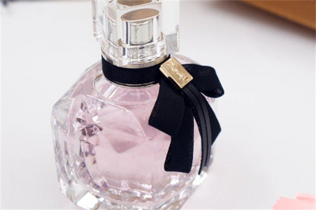 反转巴黎香水是男士还是女士，反转巴黎香水是什么味道的