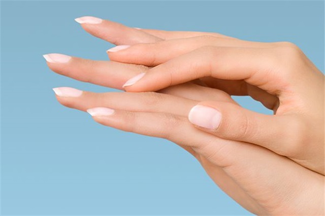 手部皱纹多如何去除，定期敷手膜很有必要