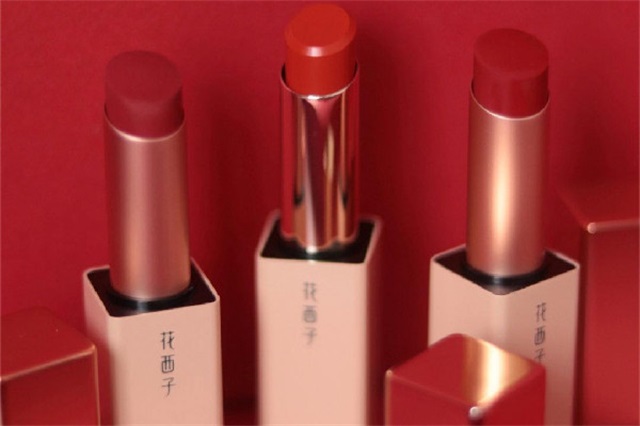 口红掉色太严重说明了什么，口红掉色沾杯怎么办