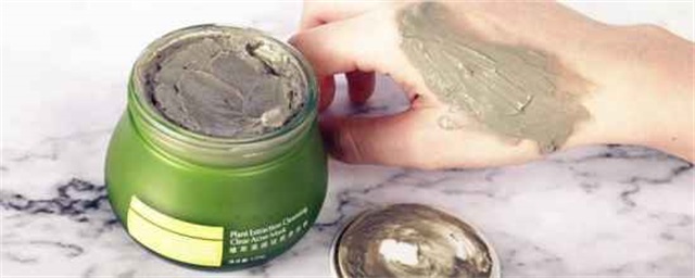 脸上搓出白泥是角质吗，皮肤白泥成分分析