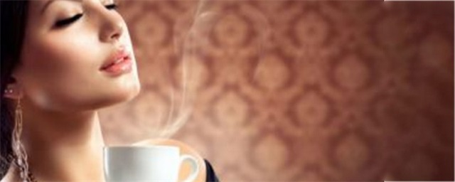 为什么女性月经前爱长痘