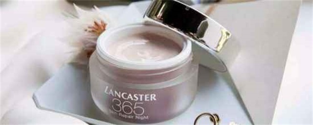 晚霜早上用可以吗，晚霜和乳液有什么区别