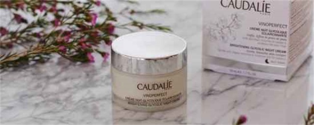 晚霜厚涂好还是薄涂好，晚霜涂抹的正确手法