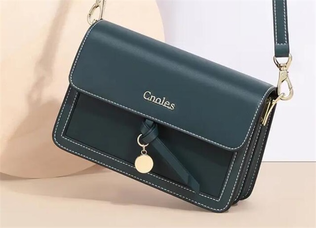 小ck品牌的全名是什么