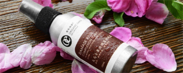 玫瑰纯露可以直接当爽肤水用吗，纯露和爽肤水的区别