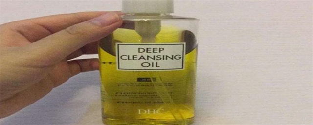 为什么用卸妆油长闭口粉刺