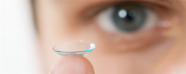  美瞳需要浸泡多长时间，新买的美瞳要泡多久