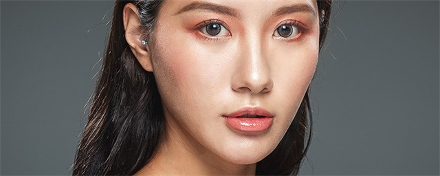 嘟嘟唇怎么做的，嘟嘟唇怎么做出来的