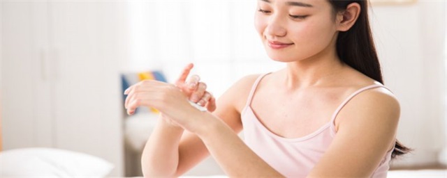  身体乳当做护手霜擦手可以吗，身体乳可以擦手吗