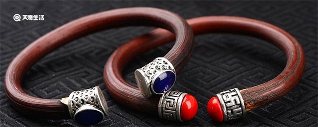 鸡血藤手镯可不可以碰水，鸡血藤手镯可以碰水吗