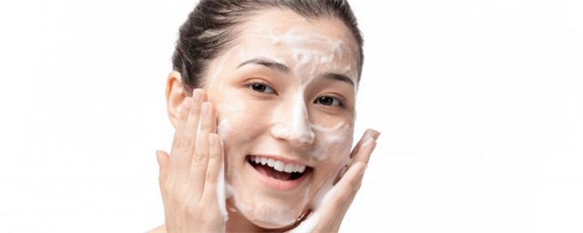 如何用洗面奶，洗面奶用法小技巧