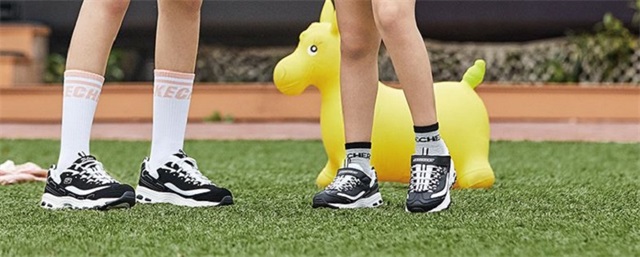  女士黑色运动鞋搭配，夏季运动黑鞋如何搭配