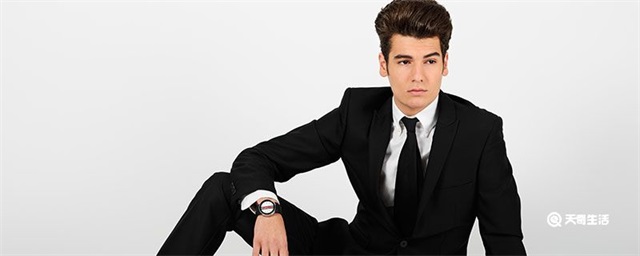 男生衬衫配什么外套，衬衫配什么外套男