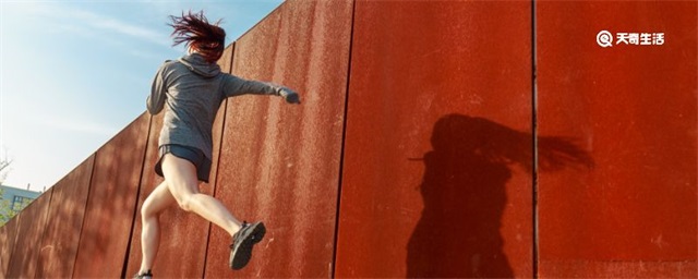 vans在美国是什么档次，万斯是哪个国家的品牌