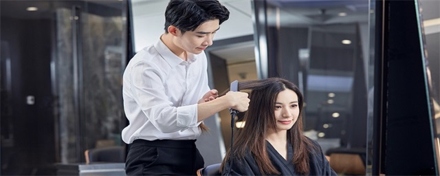 柔顺烫和离子烫的区别是什么，柔顺烫和离子烫有什么区别