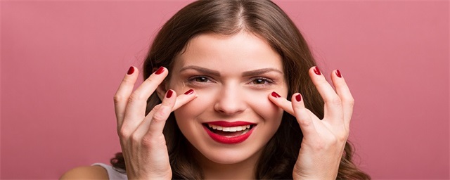 如何快速消除眼袋，快速消除眼袋的小妙招