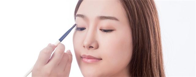 画裸妆需要什么化妆品，裸妆需要什么