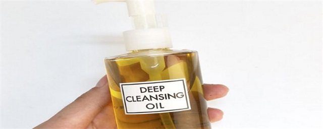 为什么卸妆油是油性的