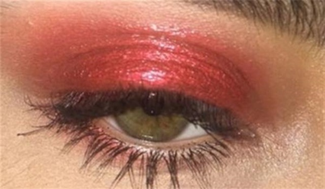 偏光色眼影适合日常妆吗，偏光色眼影的日常画法