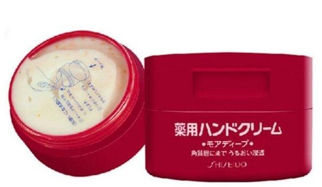 尿素霜可以涂脸吗，尿素霜涂脸会变黑吗